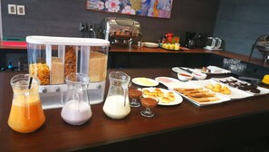 Free daily buffet breakfast  - HUALIMEI HOTEL (La Paz)