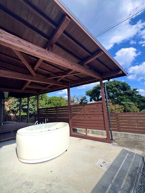 Family Villa | Bathroom | Combined shower/tub, free toiletries, slippers, towels - AZ Hotel Inn Amamimanya (Amami)