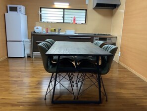 2 bedrooms, free WiFi, bed sheets - AZ Hotel Inn Amamimanya (Amami)