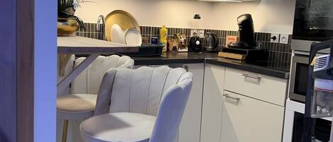 Four, plaque de cuisson