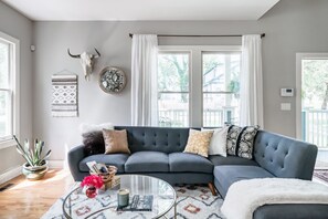Smart TV - Modern Boho Family House Near Shops & Restaurants in East Nashville (Nashville)