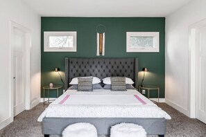 4 bedrooms, desk, iron/ironing board, free WiFi - Modern Boho Family House Near Shops & Restaurants in East Nashville (Nashville)