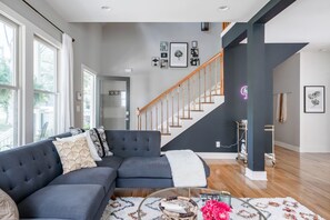 Smart TV - Modern Boho Family House Near Shops & Restaurants in East Nashville (Nashville)