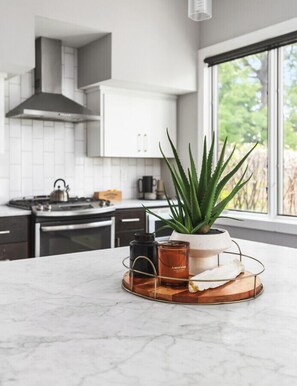 Fridge, microwave, oven, stovetop - House with Fenced-In Yard and Rooftop Deck, 3 miles to Downtown (Nashville)