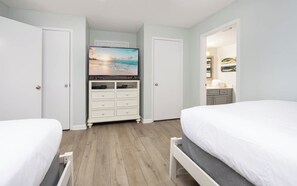 3 slaapkamers, een strijkplank/strijkijzer, gratis wifi, beddengoed