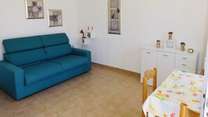 TV - Studio apartment BOMB (Lido Marini)