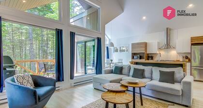 â Le Bleu Bourgeois de Portneuf đČ Private hot tub Sauna Pool Billiards Trails â