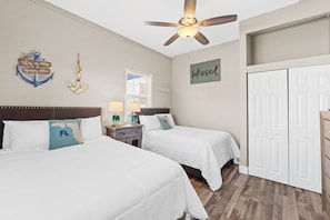 4 Schlafzimmer, Reisekinderbett, WLAN, Bettwäsche