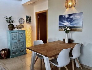Dining - Awesome! Vista Mar apartment - sea view - rooftop - swimming pool ***** (Fuseta)