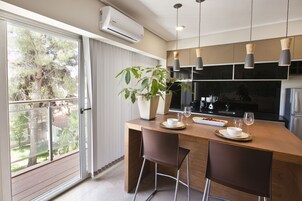 Microwave, oven, stovetop, coffee/tea maker