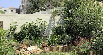 Haut de villa 90m3 climatisé avec jardin et cuisine extérieure privés Borgo