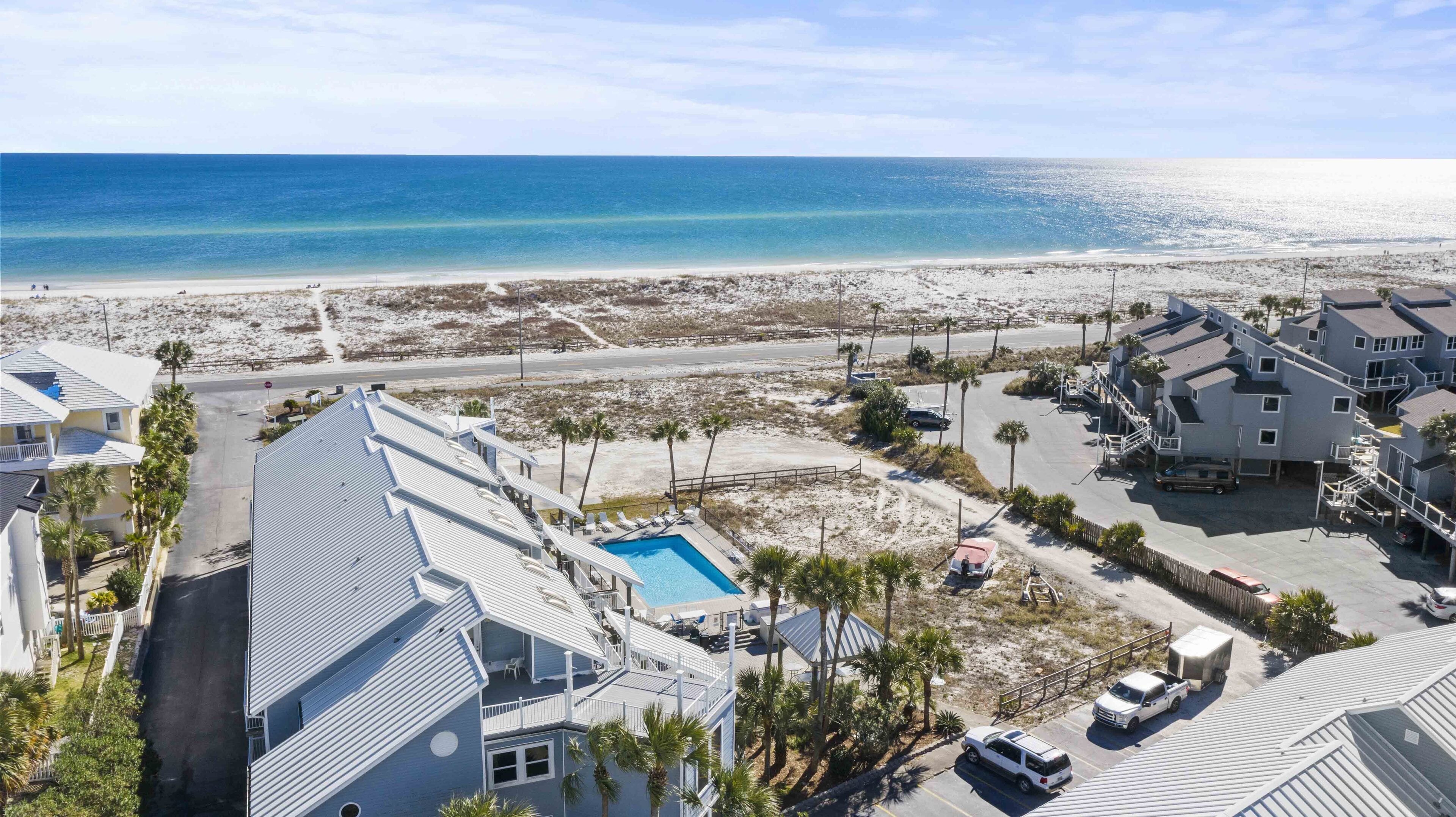 Excellent Location! Gorgeous 2B La Bahia Townhome