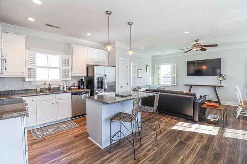 Park Place-Luxury on Riverwalk