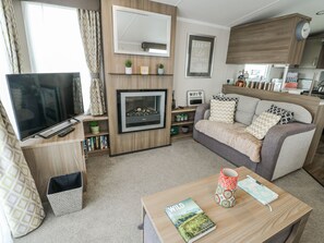 Living area - Trewan Chalet (Holyhead)