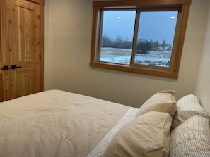 4 chambres, bureau, Wi-Fi gratuit, draps fournis