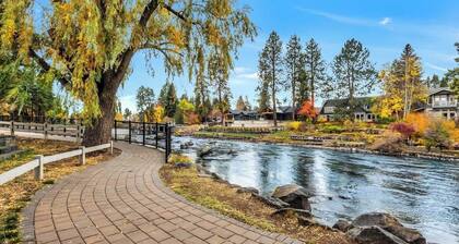 Ground level Condo near Downtown Bend