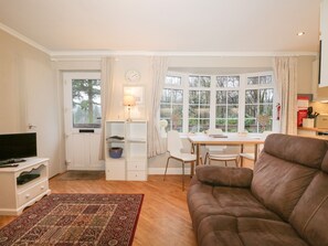 Cottage | Living room - Lake View (Windermere)