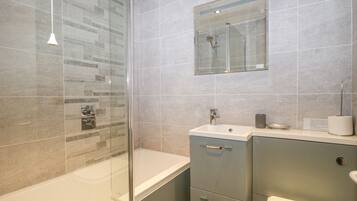Cottage | Bathroom