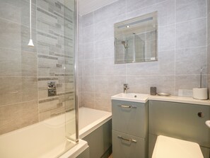 Cottage | Kamar mandi | Shower