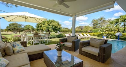 Private Villa with Pool and Golf Cart