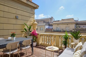Outdoor dining - Casa Cosi - Terrace 1 (Barcelona)