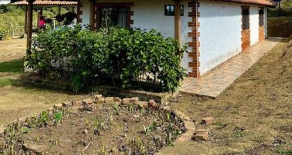 Descanso y Tiempo en Familia - Mesa de los Santos -