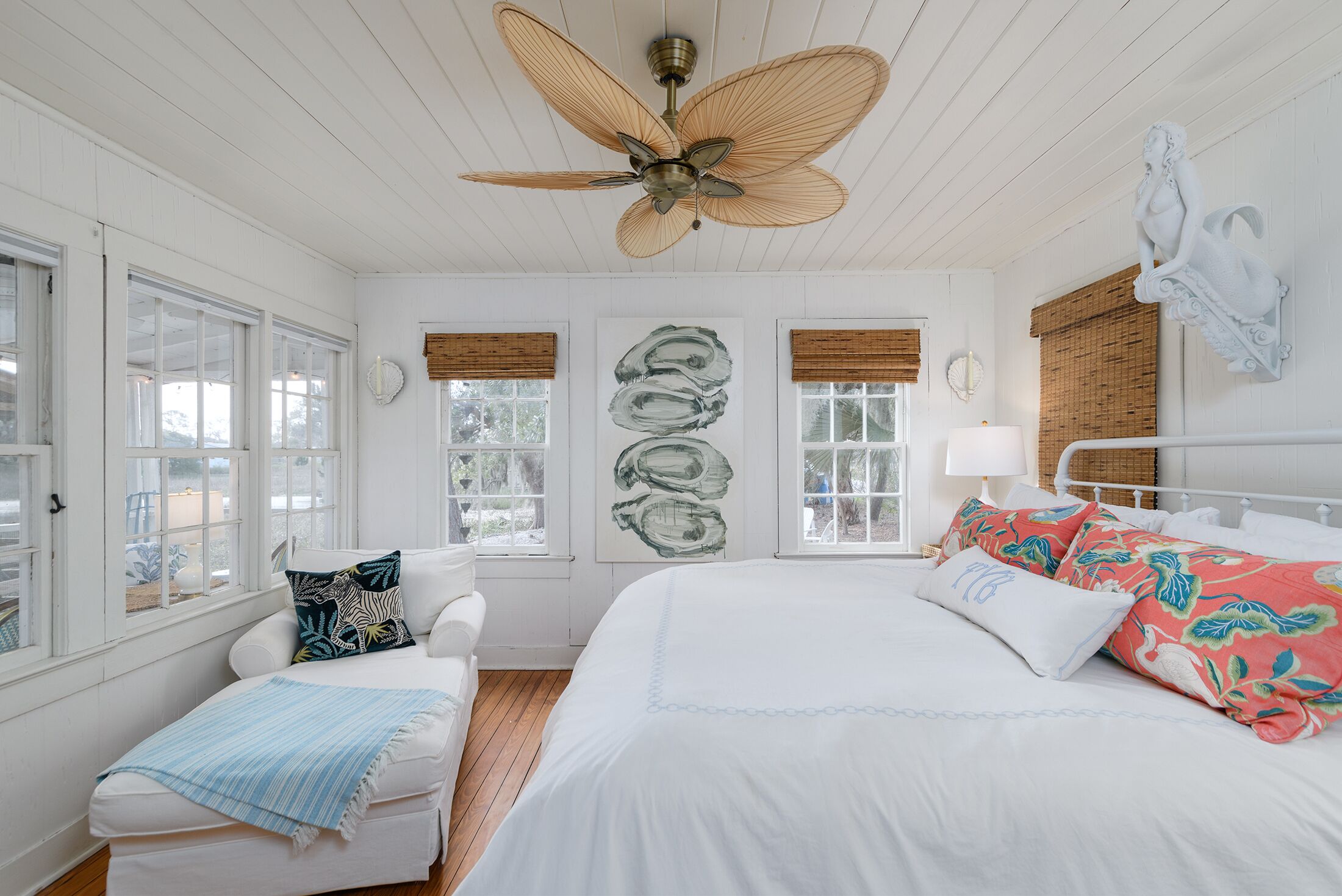 1 soveværelse, skrivebord, strygejern/strygebræt, weekendseng