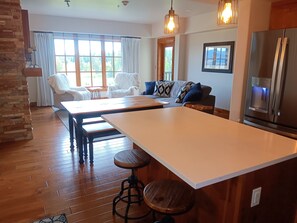 Dining - Tamarack Resort Condo with Spectacular Views! (Donnelly)