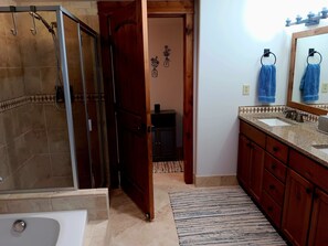 Combined shower/bathtub, hair dryer, towels, soap - Tamarack Resort Condo with Spectacular Views! (Donnelly)