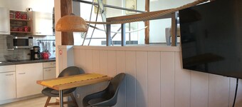 Beach near apartment in the old town center 400m to the pier