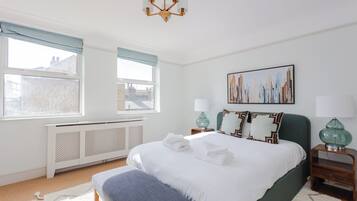 4 bedrooms, iron/ironing board, travel crib, internet