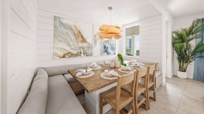 Dining - Pool Volleyball-Gulf Views-Steps to Beach-Rooftop (Siesta Key)