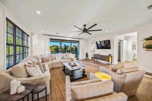Smart TV, video games, ping pong, offices