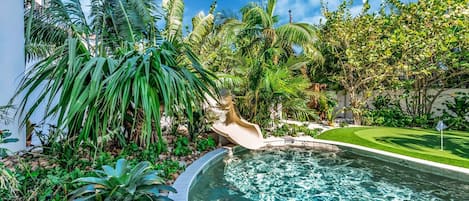 屋外プール、温水プール