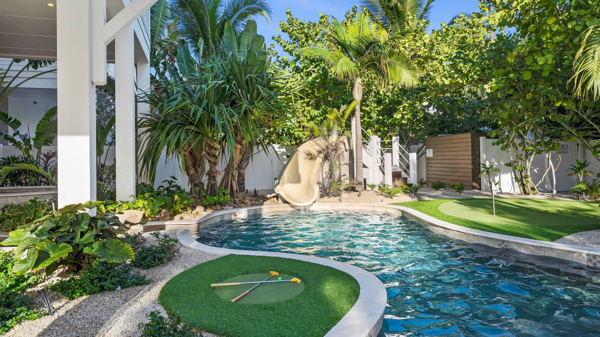 Piscine extérieure, piscine chauffée