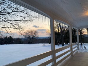 Property grounds - Peoples favorite! Fall colors, family outings and mountain sunsets-Sleeps 13 (Skytop)