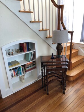 Interior - Peoples favorite! Fall colors, family outings and mountain sunsets-Sleeps 13 (Skytop)