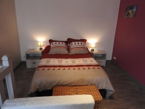 1 Schlafzimmer, Bügeleisen/Bügelbrett, kostenloses WLAN, Bettwäsche