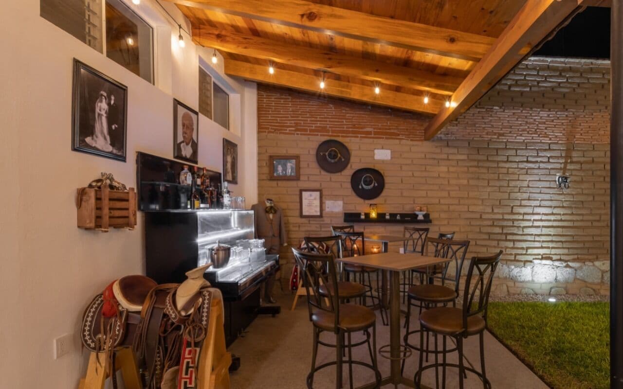 Snack bar