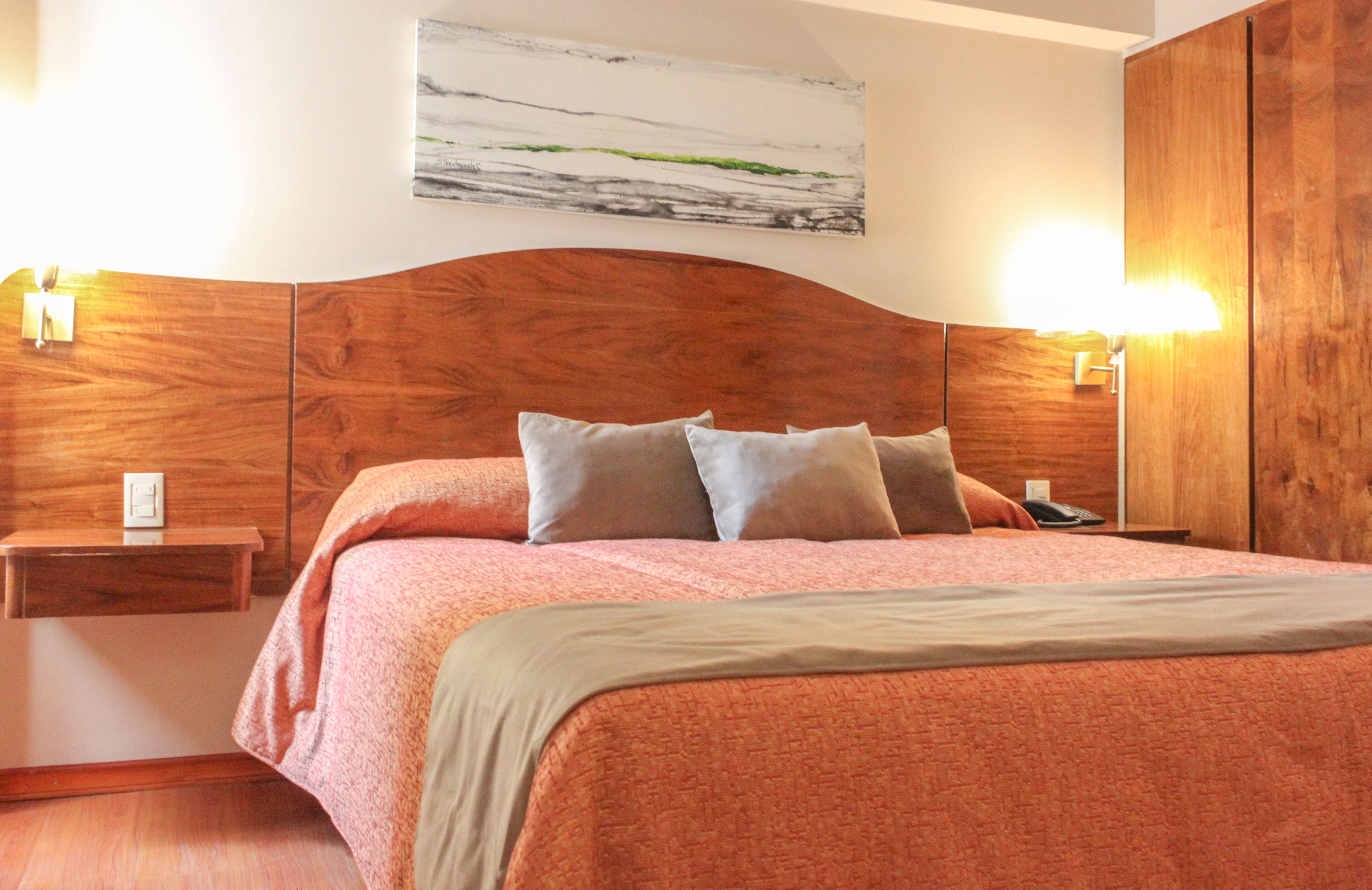 Suite | Premium bedding, down comforters, pillowtop beds, minibar