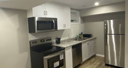 Quite and Cozy 1 Bedroom Suite@Rosewood, Saskatoon. Parks and eating close by