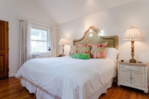 1 bedroom, in-room safe, desk, iron/ironing board