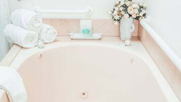 Jetted bath, hair dryer, towels