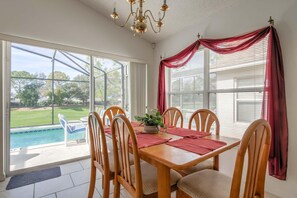 House, Multiple Beds (Richard's Southern Dunes Vacation Hom) | Dining - Richard's Southern Dunes Vacation Home (Haines City)