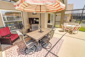 Outdoor dining - Bill's Southern Dunes Vacation Home (Haines City)