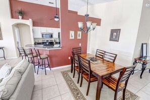 House, Multiple Beds (Bill's Southern Dunes Vacation Home) | Dining - Bill's Southern Dunes Vacation Home (Haines City)