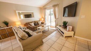 House, Multiple Beds (Dawn's Southern Dunes Vacation Home) | Living room - Dawn's Southern Dunes Vacation Home (Haines City)