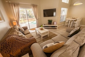 House, Multiple Beds (Dawn's Southern Dunes Vacation Home) | Living room