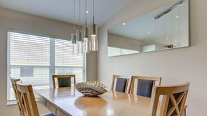 House, Multiple Beds (Claire's Southern Dunes Vacation Home) | Private kitchen - Claire's Southern Dunes Vacation Home (Haines City)