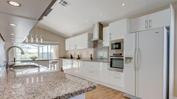House, Multiple Beds (Claire's Southern Dunes Vacation Home) | Private kitchen - Claire's Southern Dunes Vacation Home (Haines City)